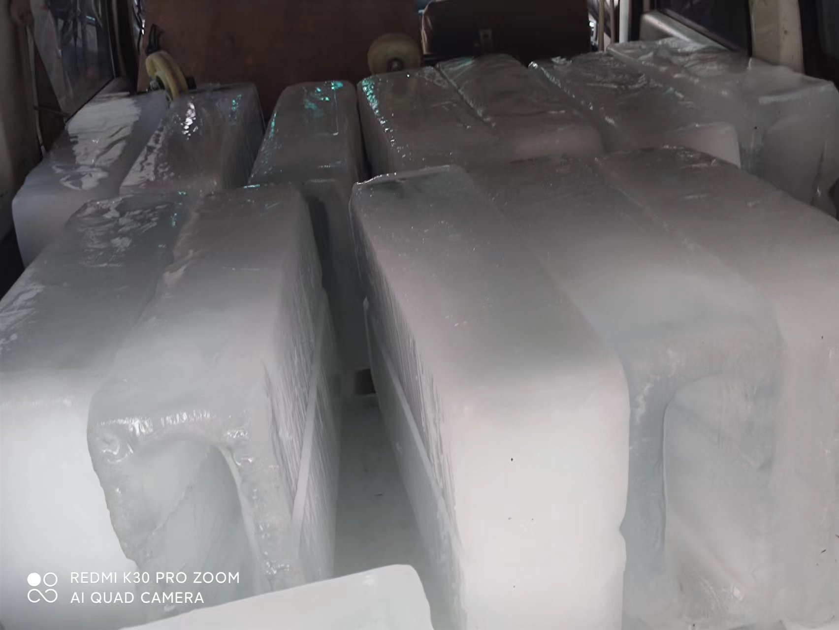 工业冰块如何成为车间降温的必需品？